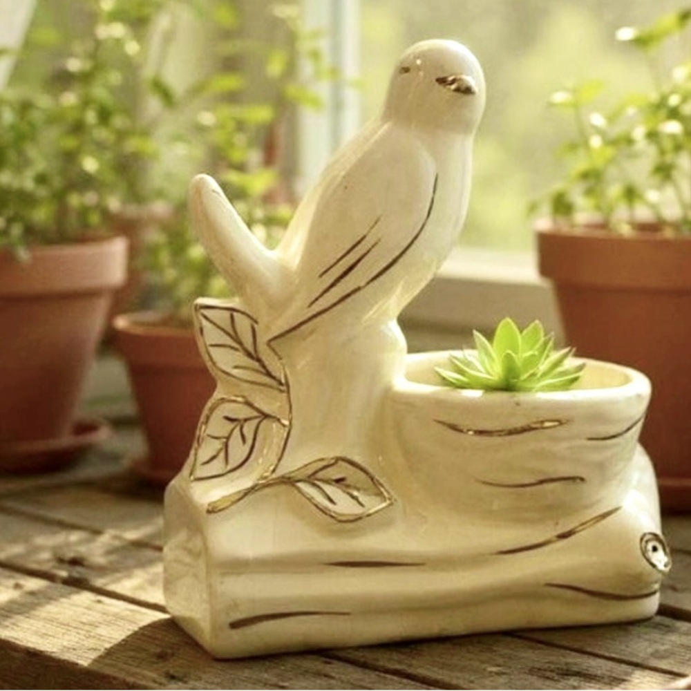 1920s Shawnee Pottery Ceramic Bird on Nest
Planter Creamy White with Gold - Picture 2 of 8